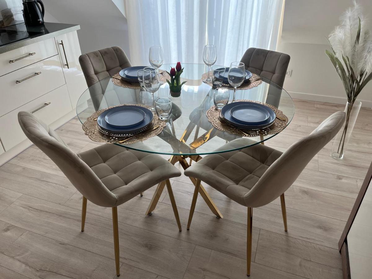 Golden Residence Леба Екстериор снимка