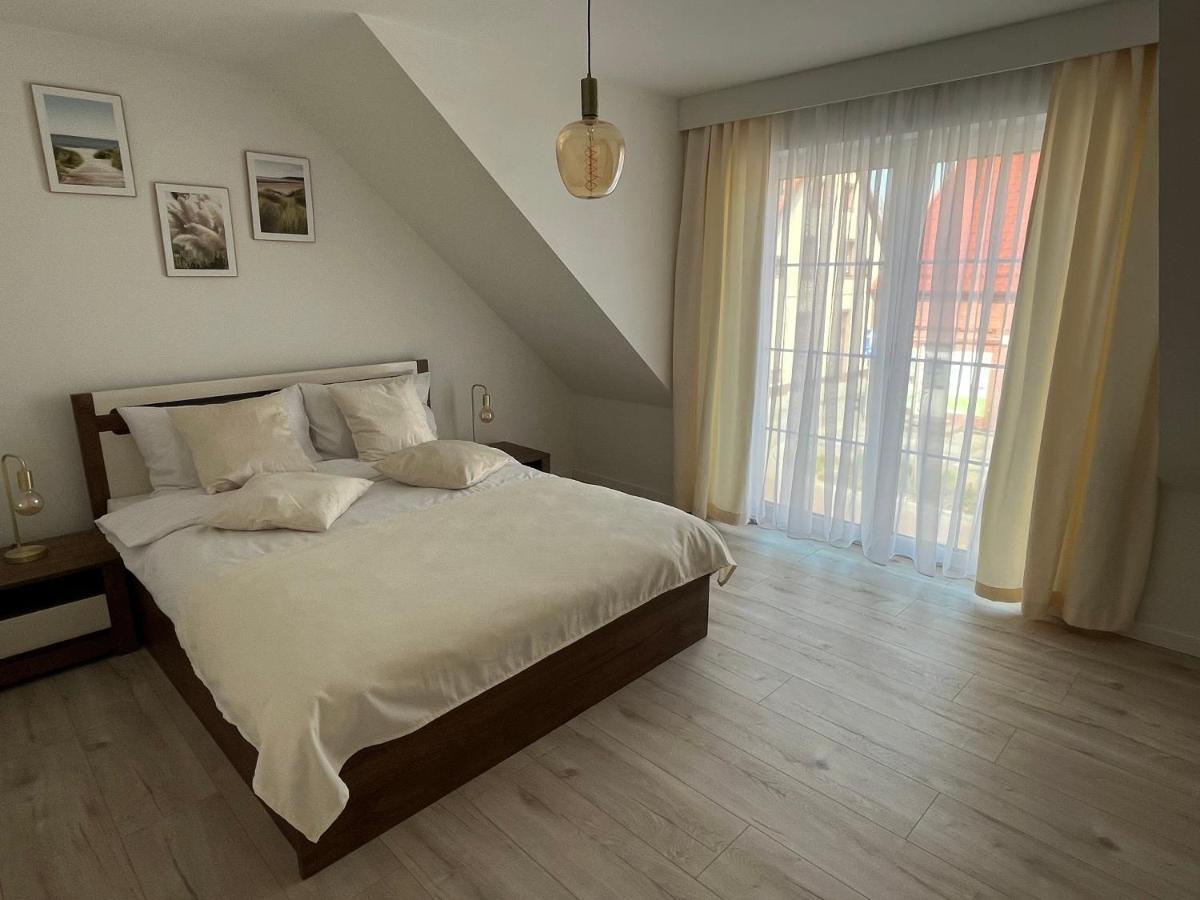 Golden Residence Леба Екстериор снимка