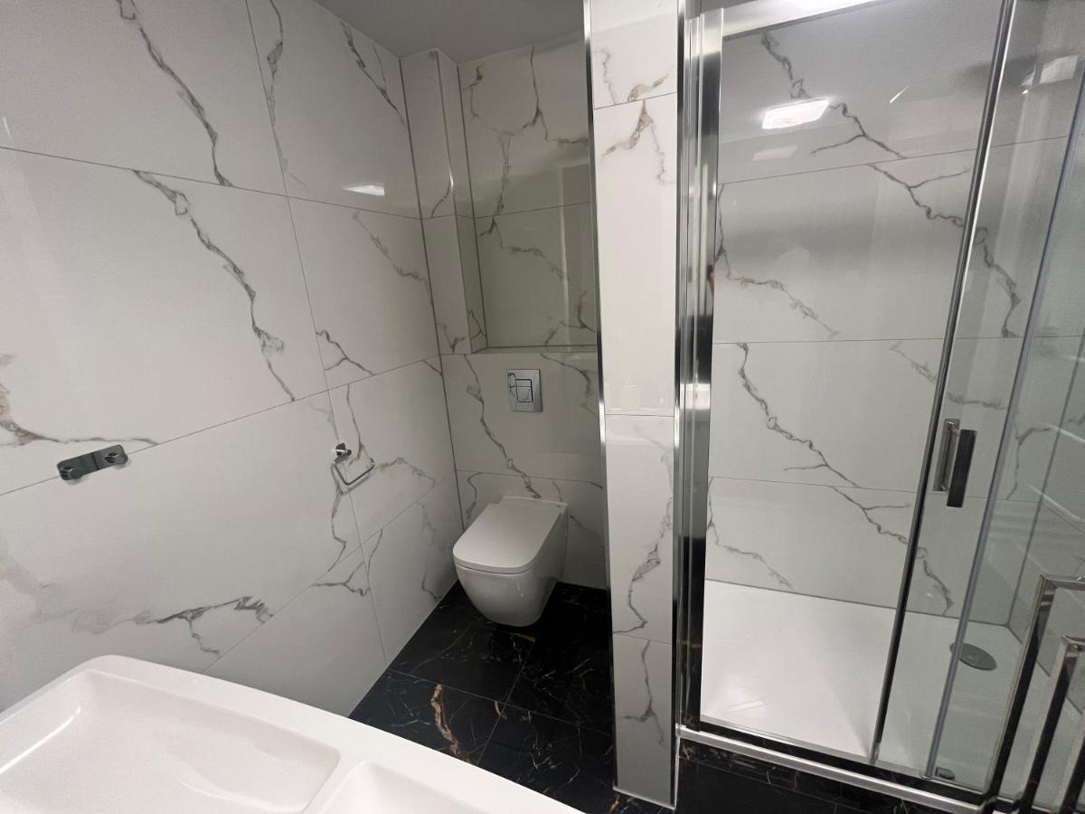 Golden Residence Леба Екстериор снимка