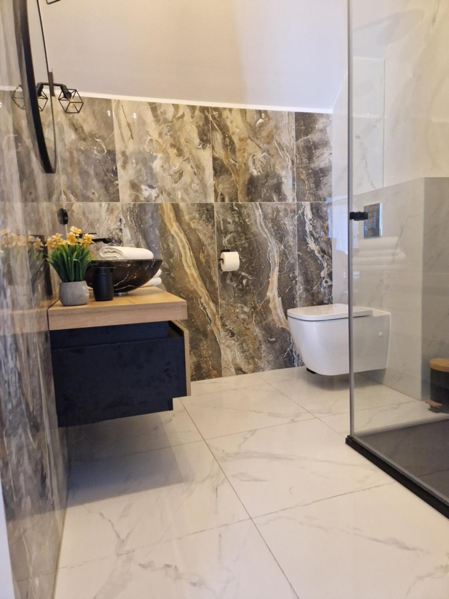 Golden Residence Леба Екстериор снимка