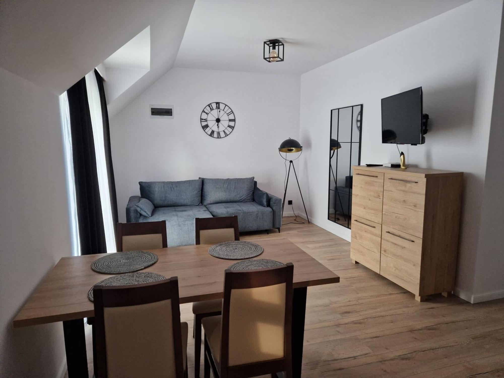 Golden Residence Леба Екстериор снимка