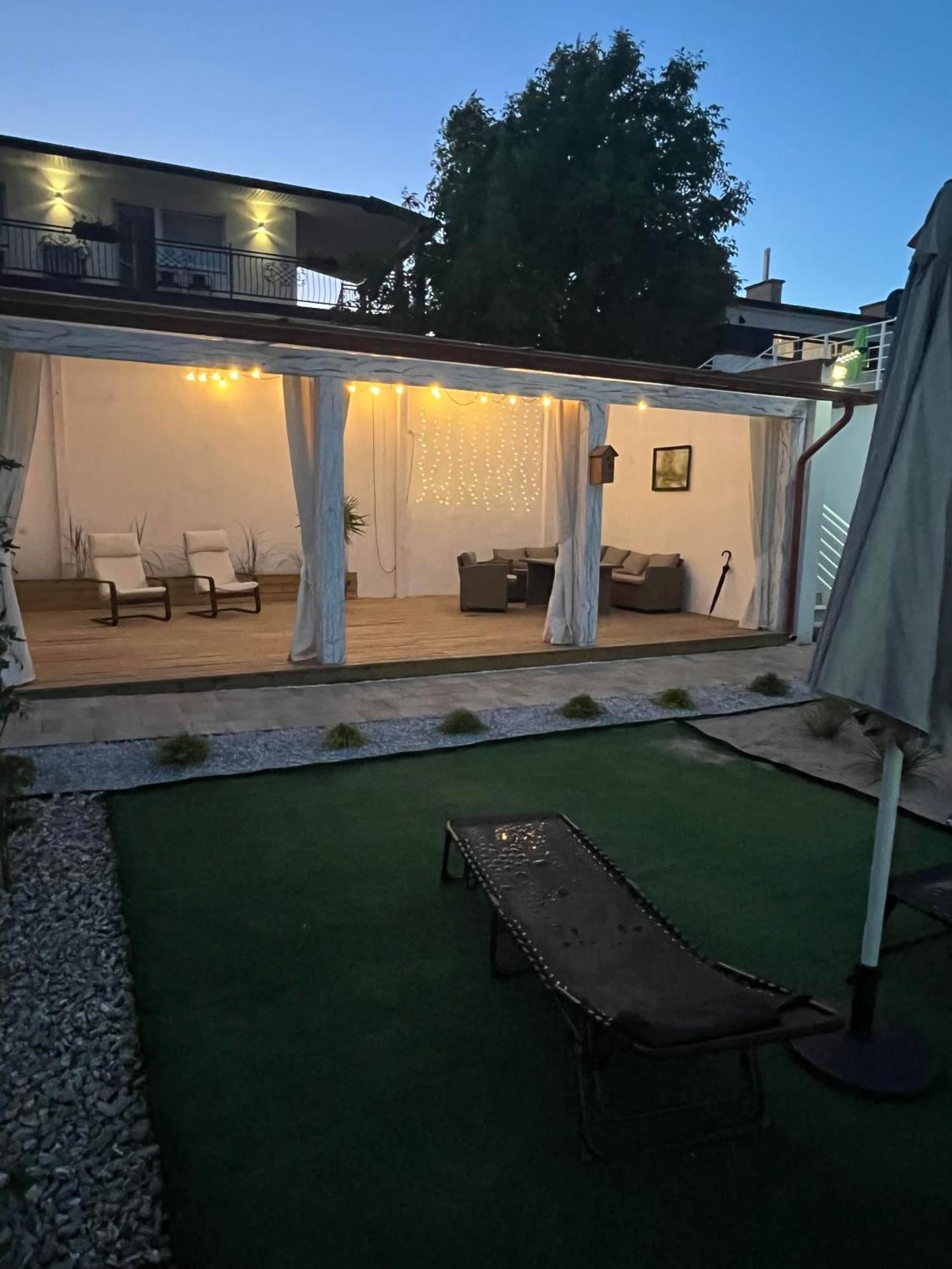 Golden Residence Леба Екстериор снимка